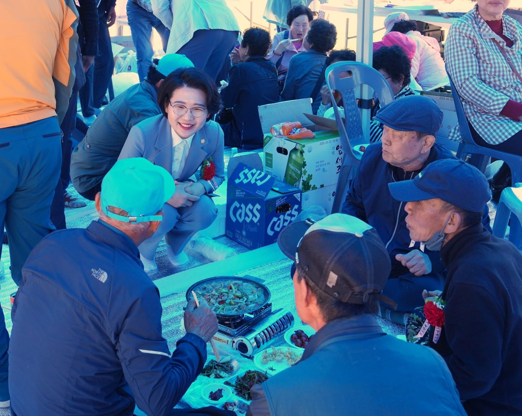 군민과 함께한 사진