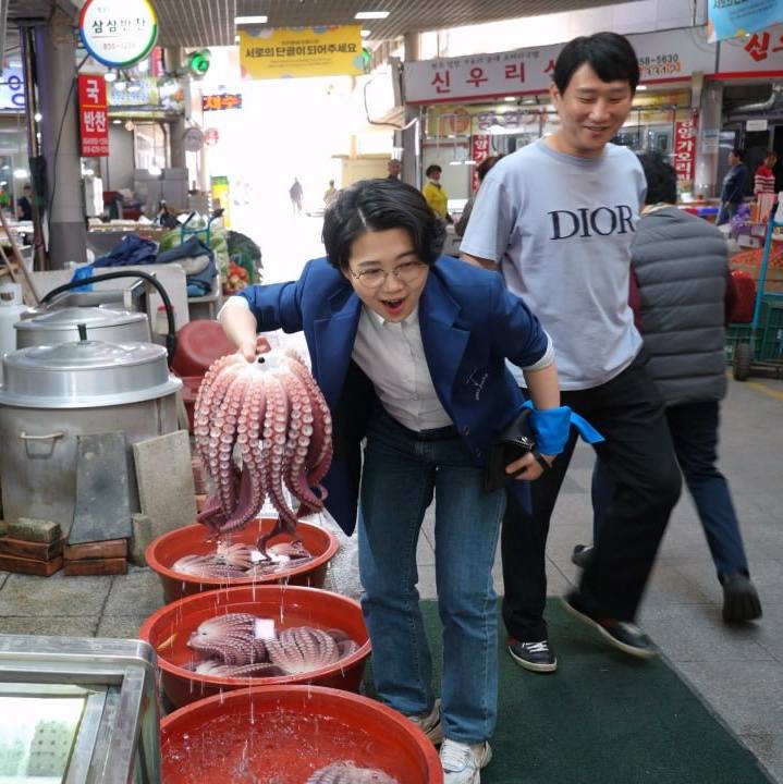 군민과 함께한 사진
