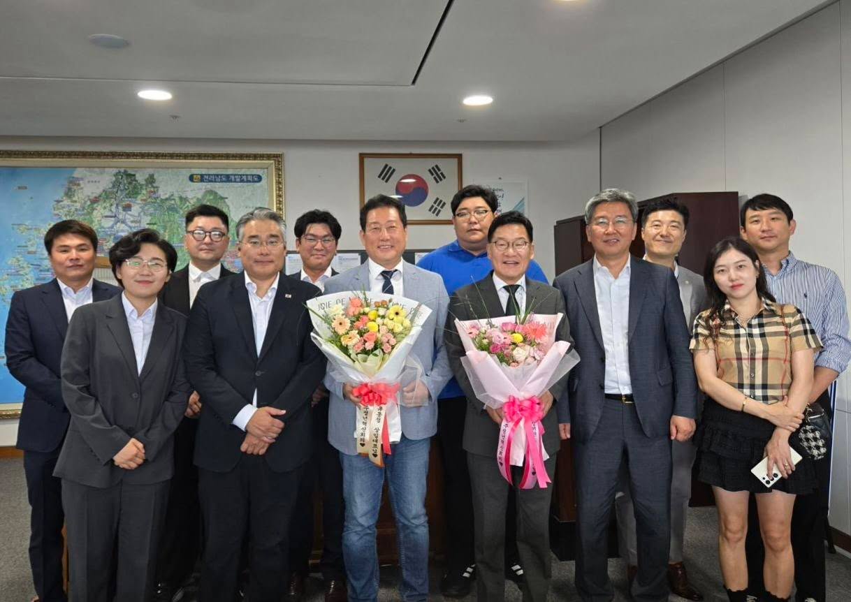 군민과 함께한 사진