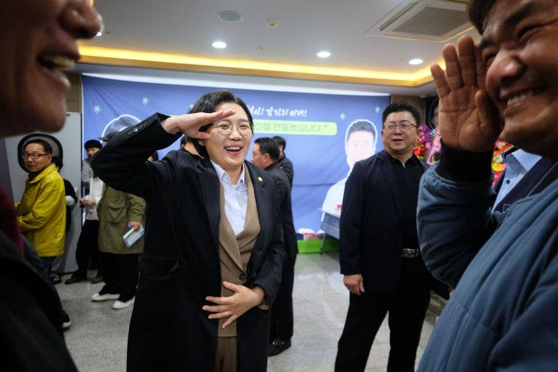 군민과 함께한 사진