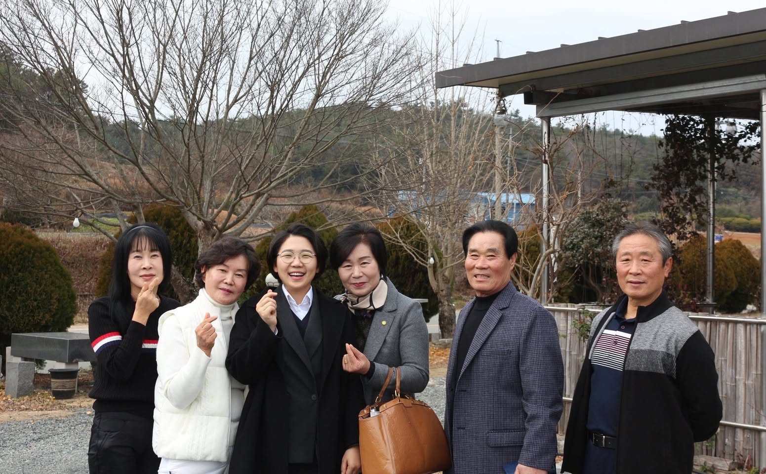 군민과 함께한 사진