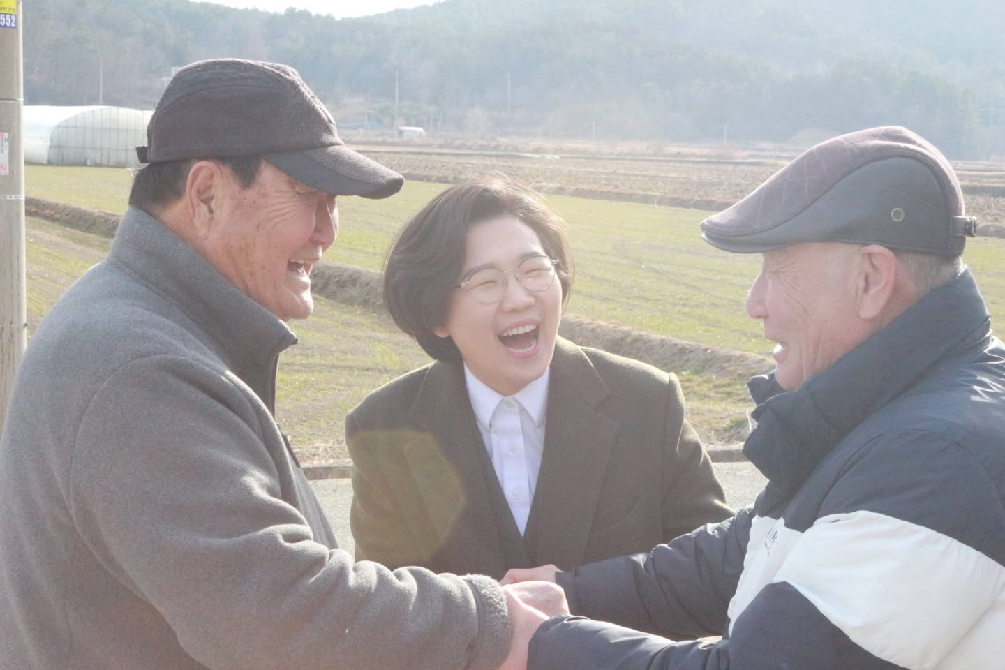 군민과 함께한 사진