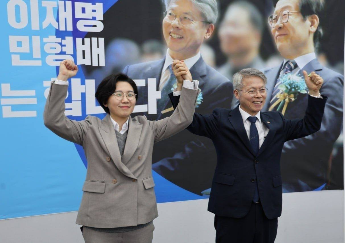군민과 함께한 사진