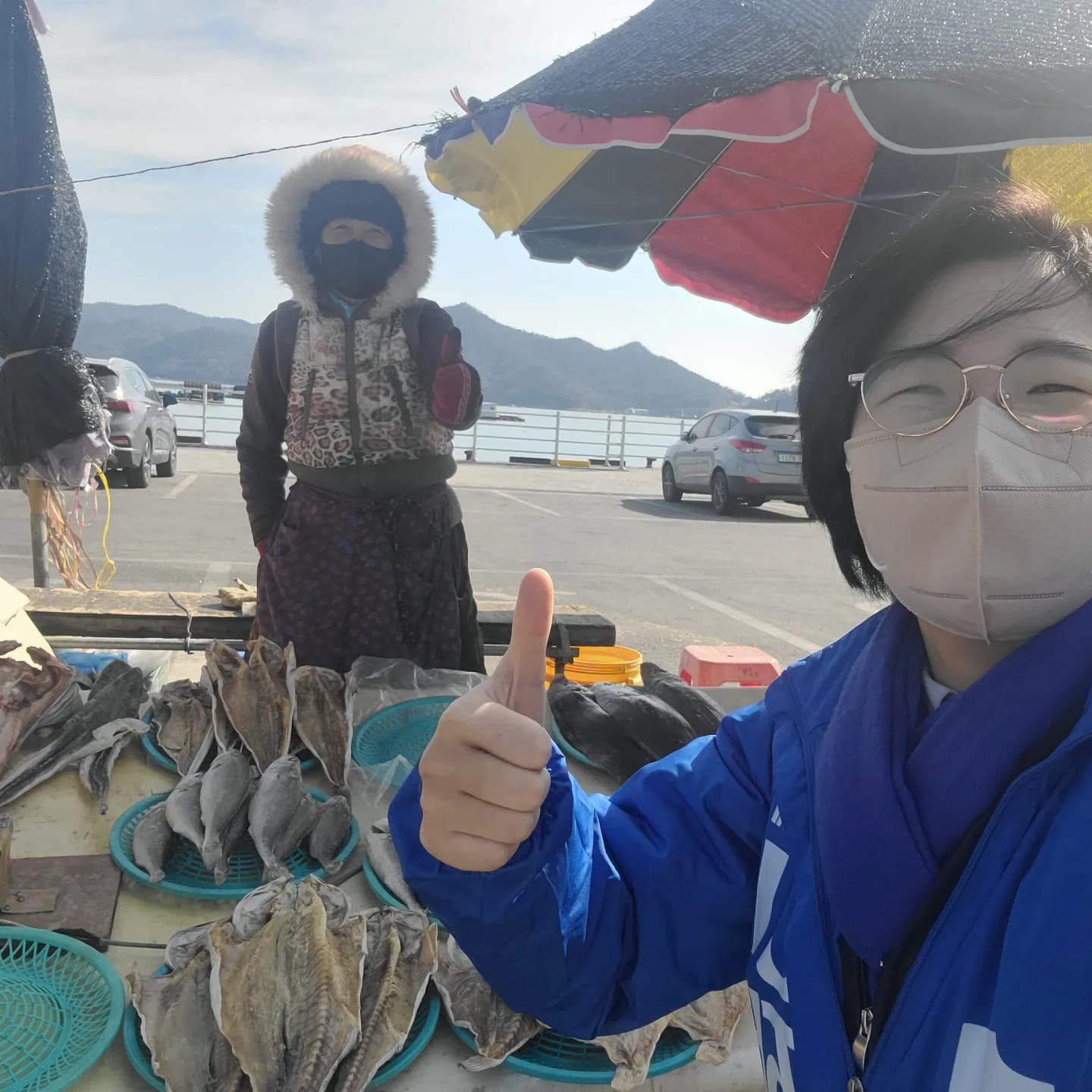 군민과 함께한 사진