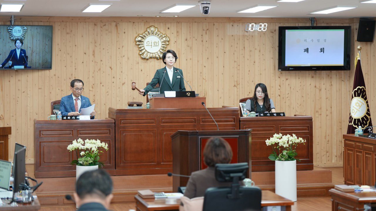 군민과 함께한 사진