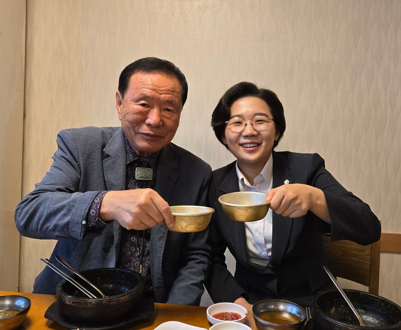 군민과 함께한 사진